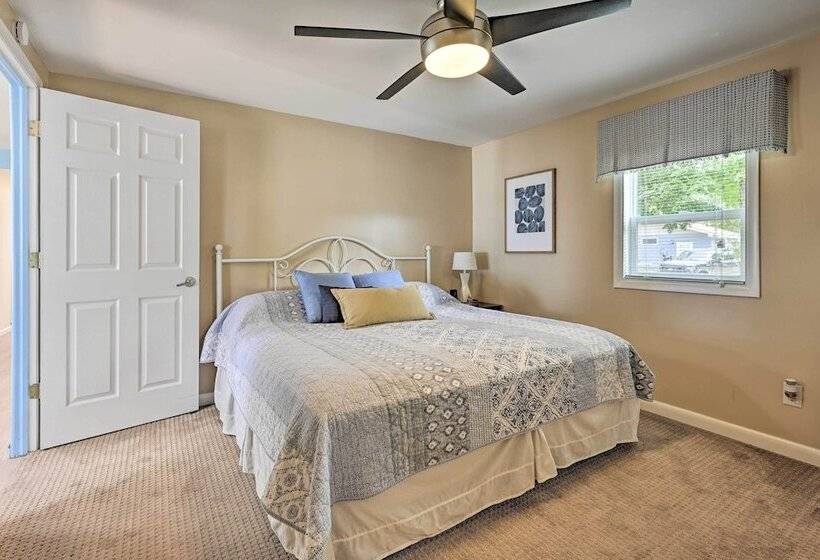 Breathtaking Castle Rock Lake Home: Waterfront Lot