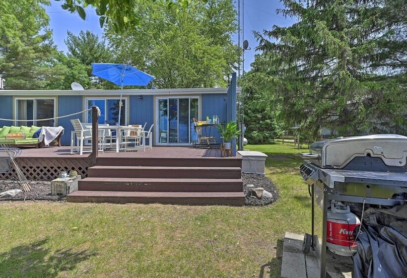 Breathtaking Castle Rock Lake Home: Waterfront Lot