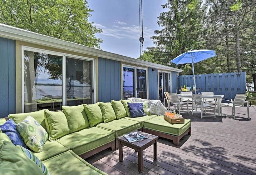 Breathtaking Castle Rock Lake Home: Waterfront Lot