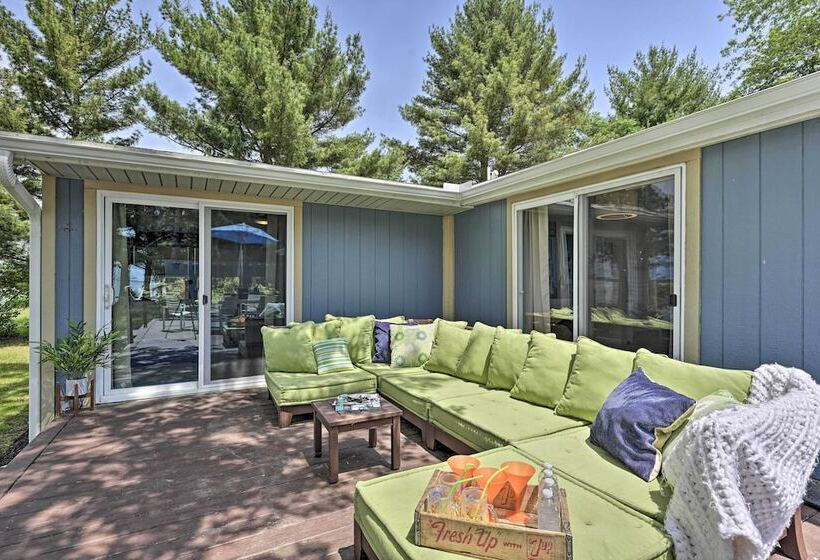 Breathtaking Castle Rock Lake Home: Waterfront Lot