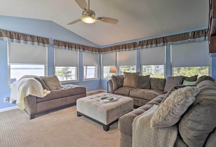 Breathtaking Castle Rock Lake Home: Waterfront Lot