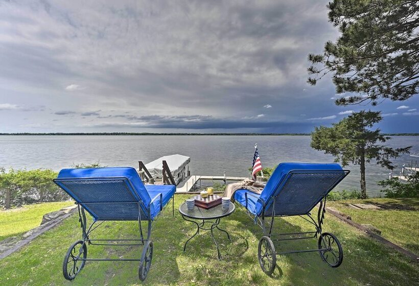 Breathtaking Castle Rock Lake Home: Waterfront Lot