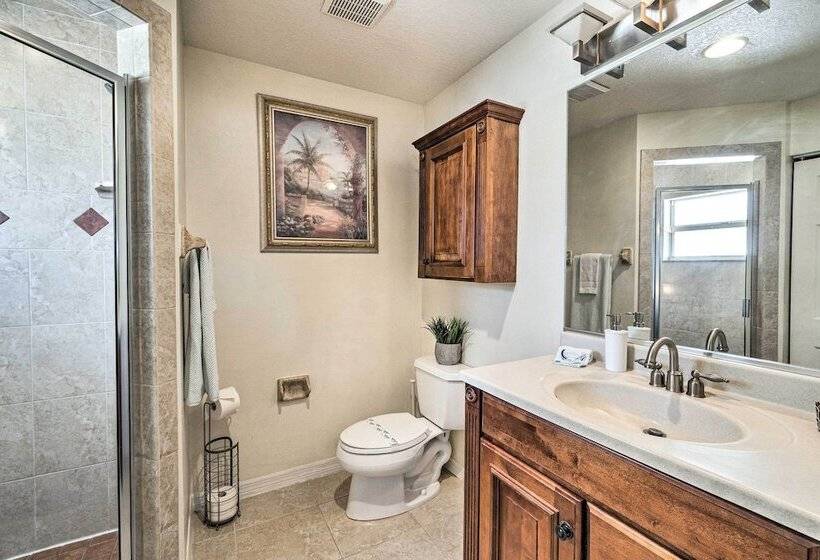 Bright Bradenton Home W/ Games: 6 Mi To Beach