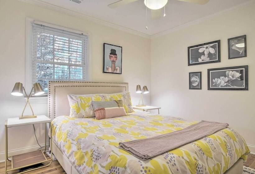 Bright Cary Home With Deck < 15 Mi To Raleigh!