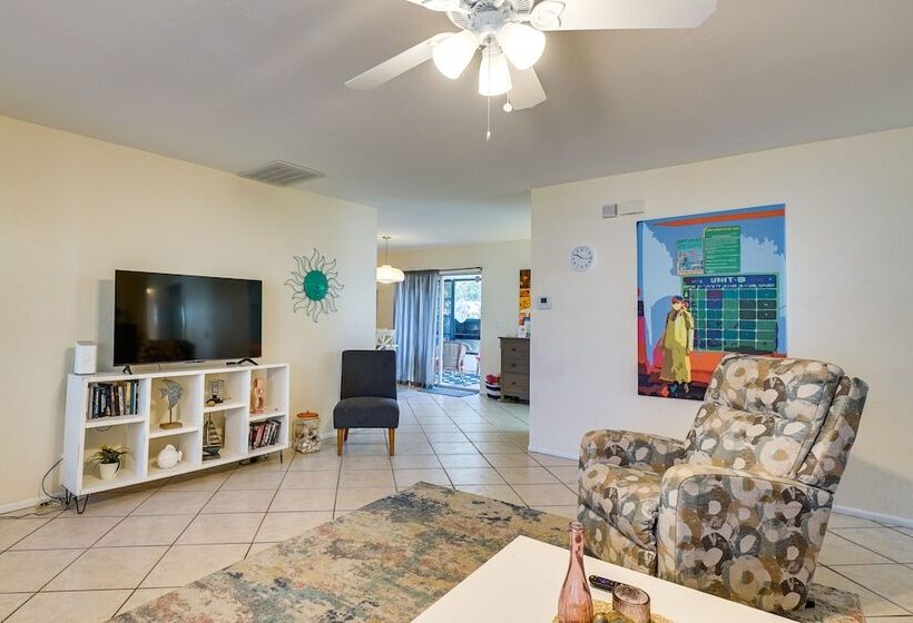 7 Mi To Beaches: Pet Friendly Cape Coral Home