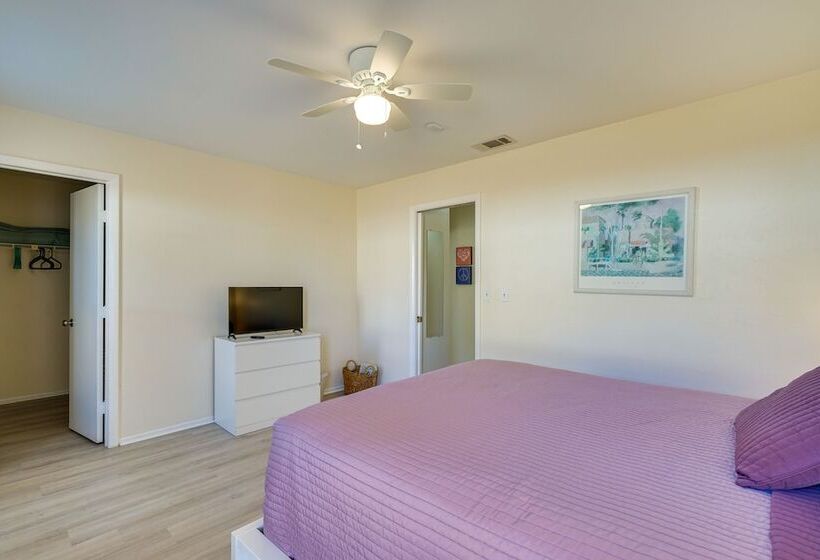 7 Mi To Beaches: Pet Friendly Cape Coral Home