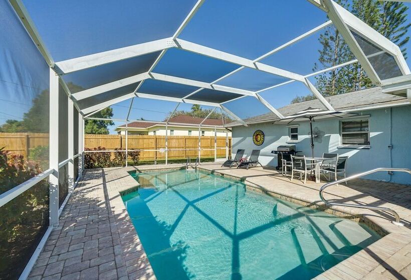 7 Mi To Beaches: Pet Friendly Cape Coral Home