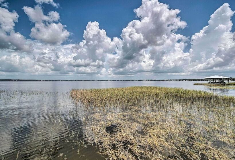 Lake Weir Escape W/ Amazing Sunsets!