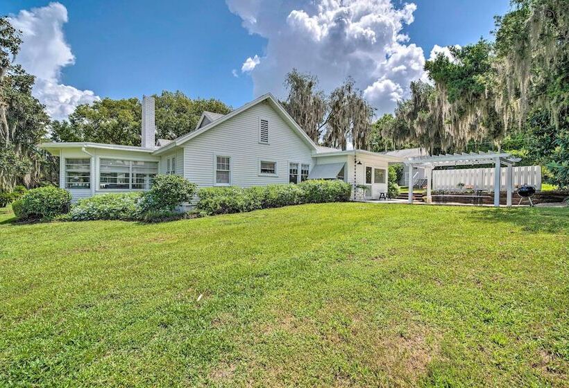 Lake Weir Escape W/ Amazing Sunsets!