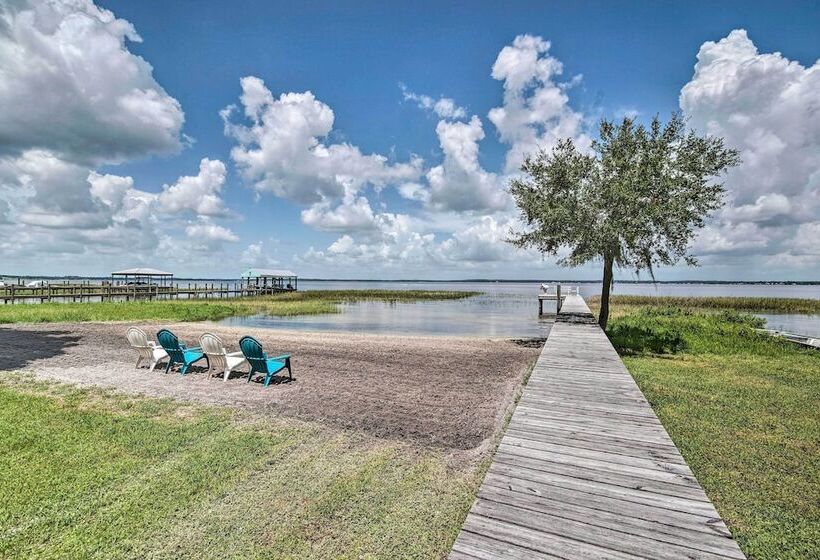 Lake Weir Escape W/ Amazing Sunsets!