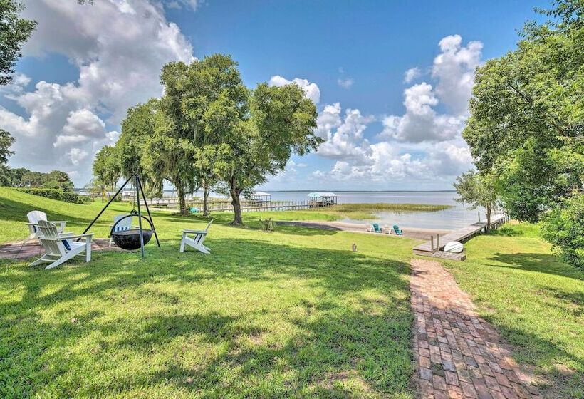 Lake Weir Escape W/ Amazing Sunsets!