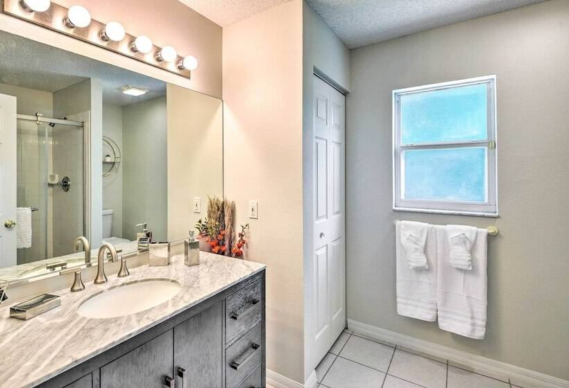 Bright Palm Coast Gem W/ Lanai & Private Pool