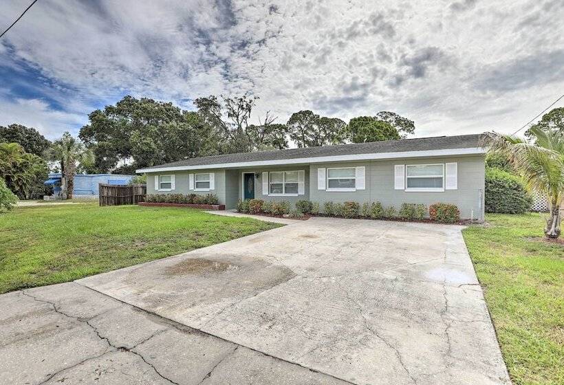 Bright Ruskin Home < 2 Mi To Beach & Marina!