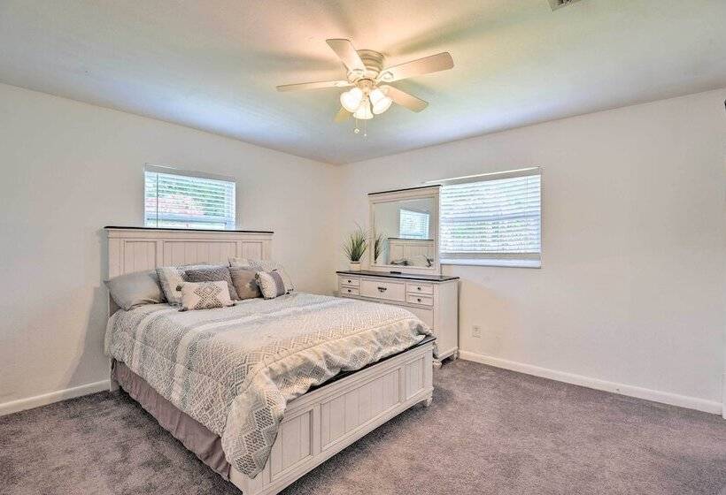 Bright Ruskin Home < 2 Mi To Beach & Marina!