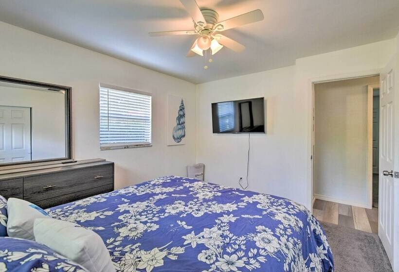 Bright Ruskin Home < 2 Mi To Beach & Marina!