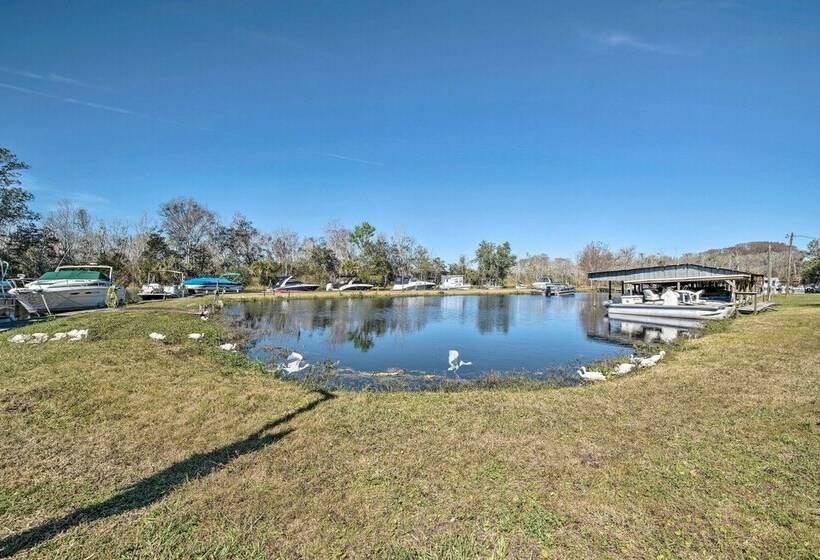 Bright & Spacious Tavares Home W/ Boat Dock!