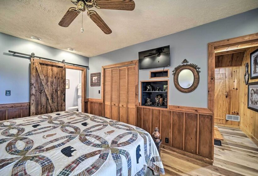 Bryson City Cabin W/ Hot Tub ~ 10 Mi To Dtwn!