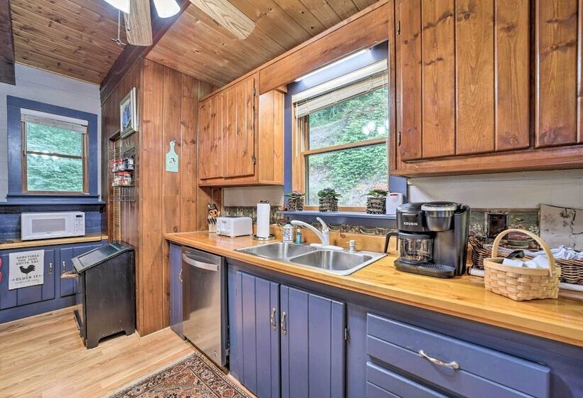 Bryson City Cabin W/ Hot Tub ~ 10 Mi To Dtwn!