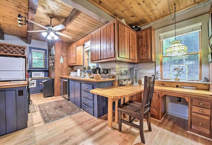 Bryson City Cabin W/ Hot Tub ~ 10 Mi To Dtwn!