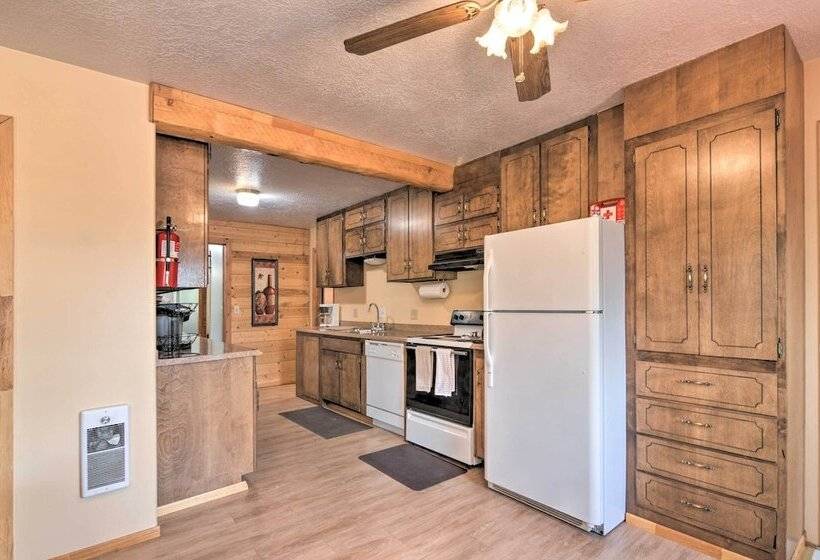 Cabin 6 Mi To Burr Trail, 32 Mi To Escalante!