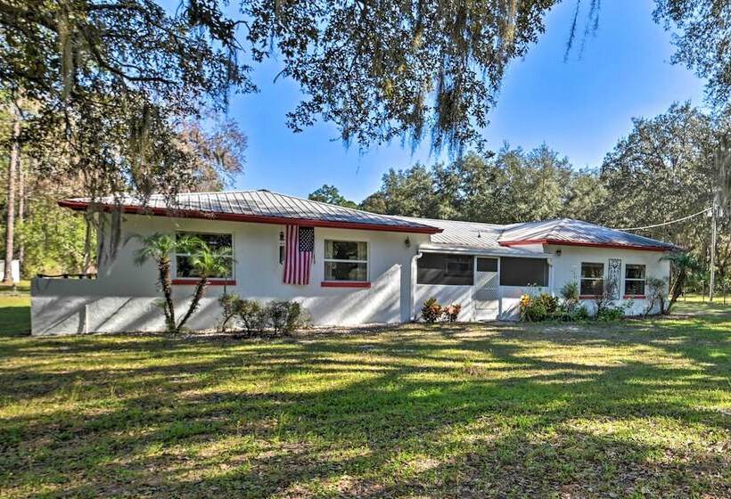Central Florida Escape On 5 Acres W/ Grill & Pool!
