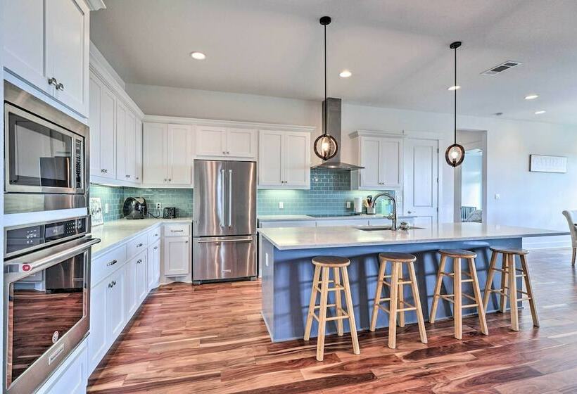 Central Texas Home W/ Rolling Pasture Views!