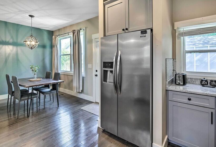 Charming Asheville House W/ Private Hot Tub!