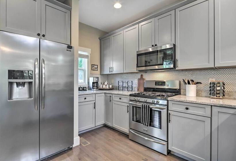 Charming Asheville House W/ Private Hot Tub!