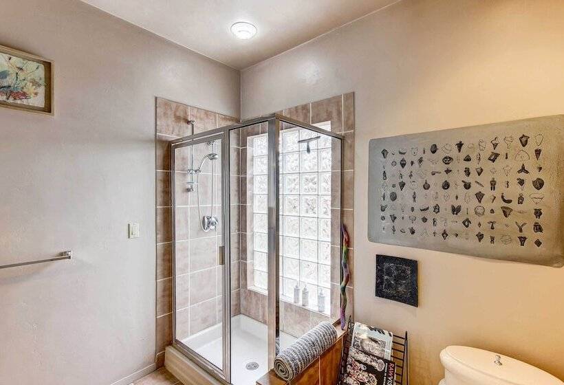 Charming Bayview Art House With Deck & Grill!