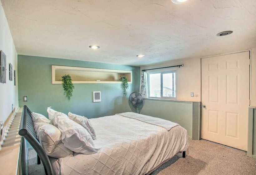 Charming Cabin On Newman Lake W/ Boat Dock!