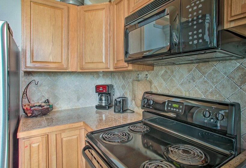 Charming Cabin On Newman Lake W/ Boat Dock!