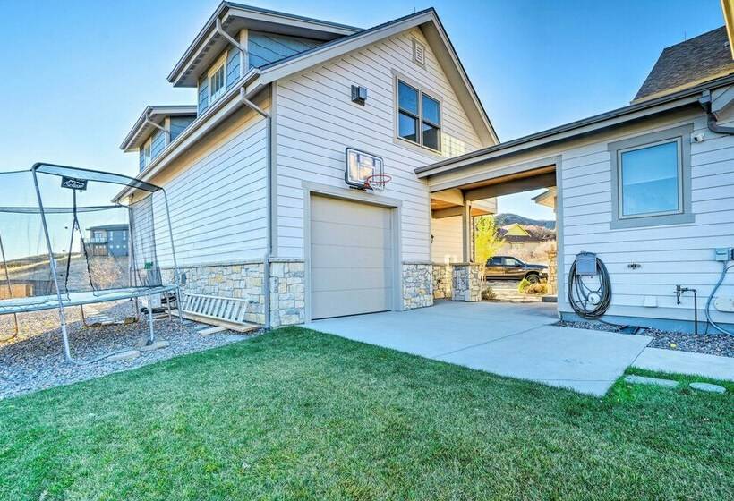 2 Mi To Town: Castle Rock Retreat W/ Fireplace!