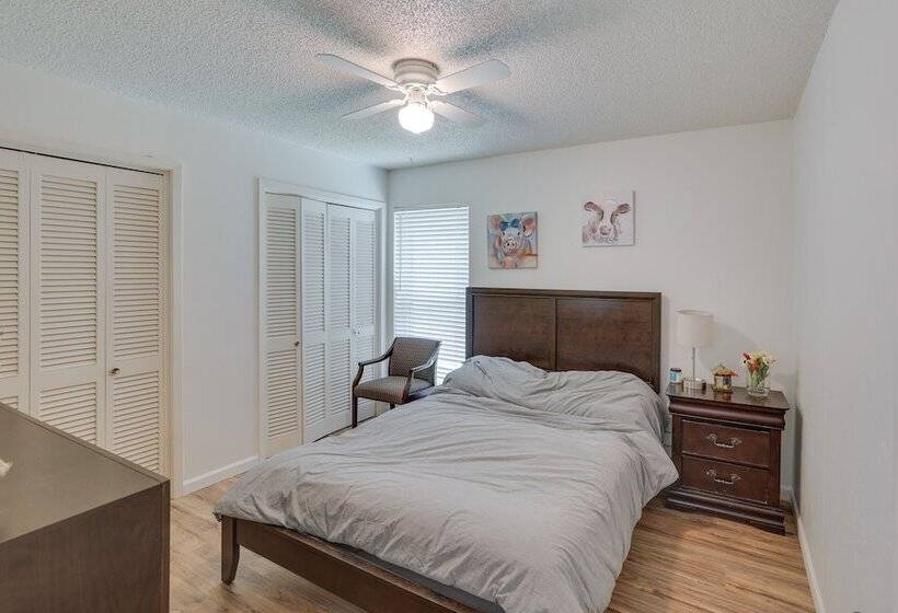 Family Home In Fort Worth: Pets Welcome!