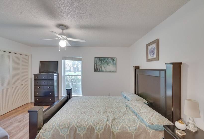 Family Home In Fort Worth: Pets Welcome!