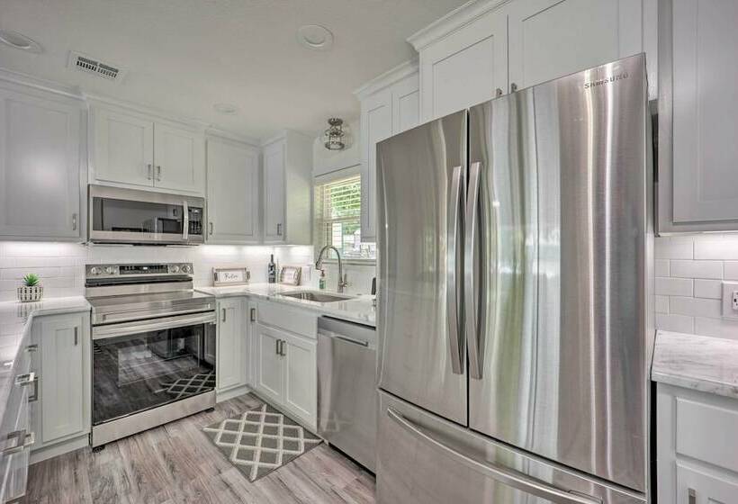 Charming Grand Lake House W/ Dock & Fire Pit!