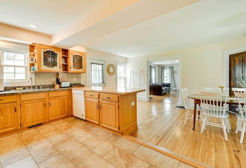 < 4 Mi To Cooperstown: Charming Historic Home!