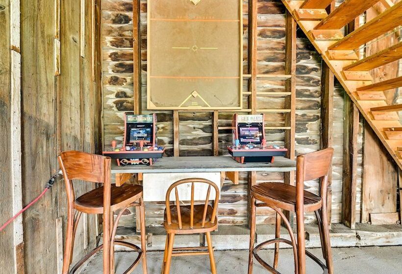 < 4 Mi To Cooperstown: Charming Historic Home!