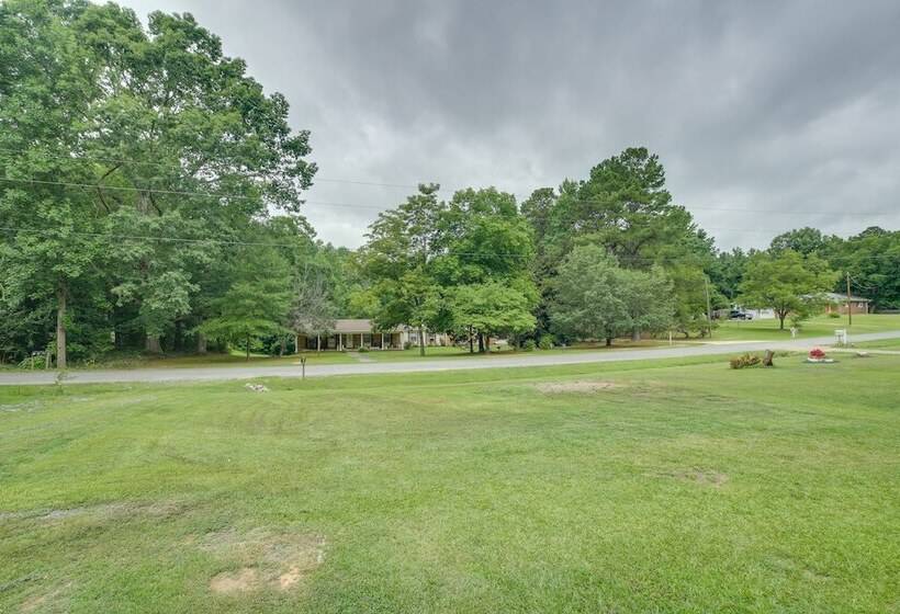 Charming Sanford Hideaway Home W/ Large Yard