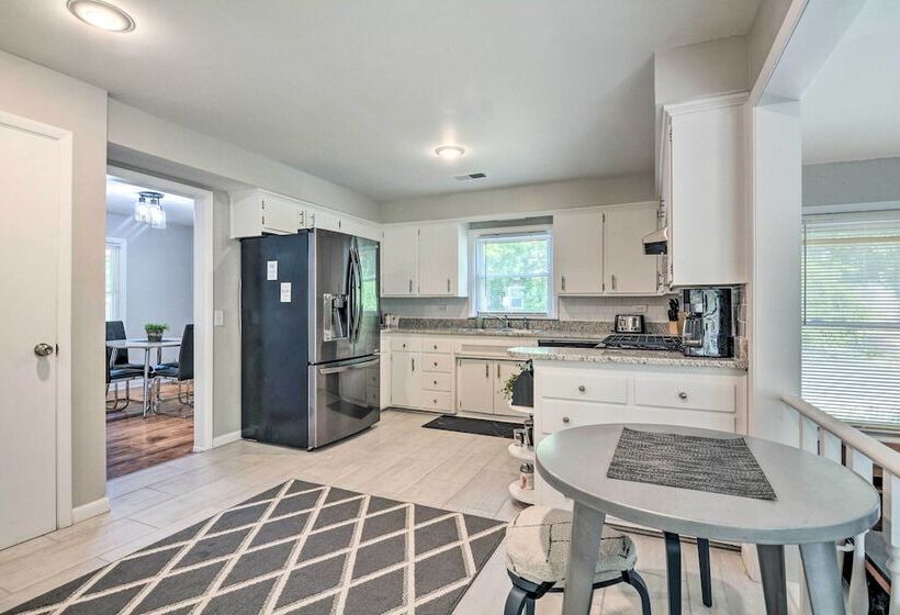 Charming Springfield Home W/ Private Backyard