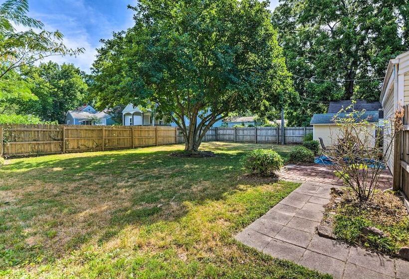 Charming Springfield Home W/ Private Backyard