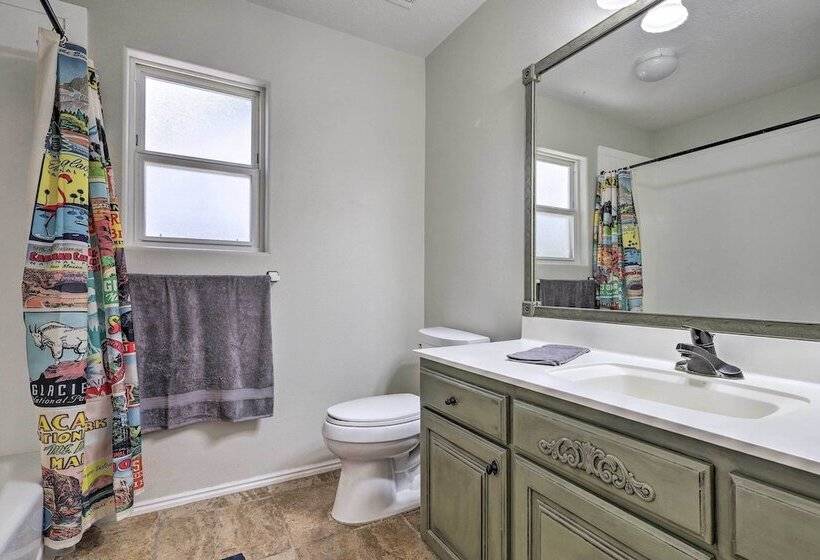 Charming Utah Abode W/ Patio, Grill & Yard!