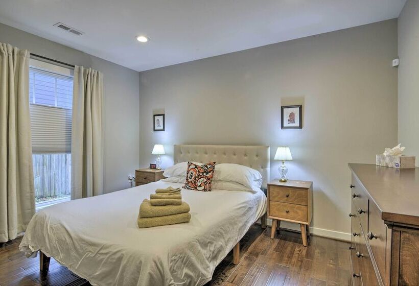 Chic, Central Downtown Duplex ~ 1 Mile To Duke!