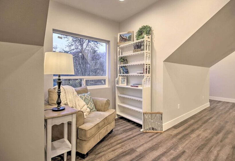 Chic Farmhouse W/ Creek In Heart Of Wine Country!