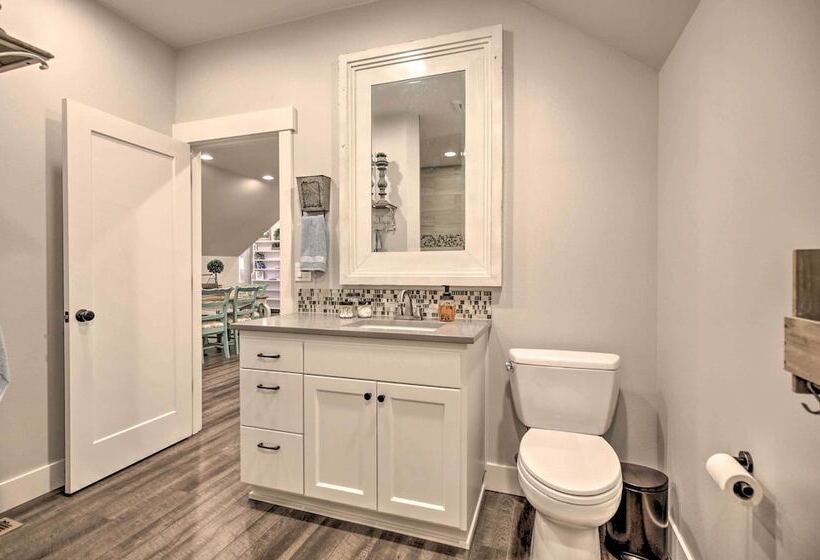 Chic Farmhouse W/ Creek In Heart Of Wine Country!