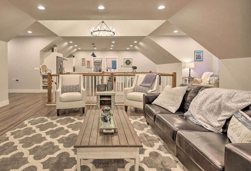 Chic Farmhouse W/ Creek In Heart Of Wine Country!