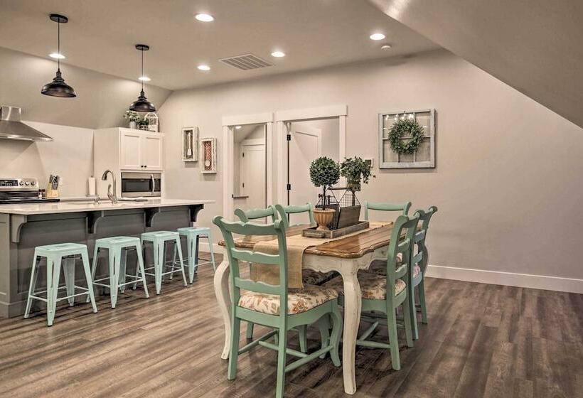 Chic Farmhouse W/ Creek In Heart Of Wine Country!