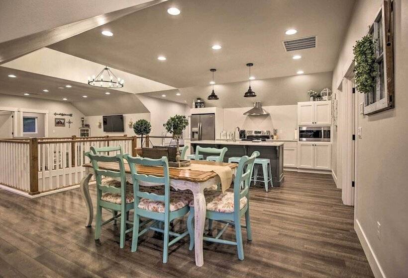 Chic Farmhouse W/ Creek In Heart Of Wine Country!