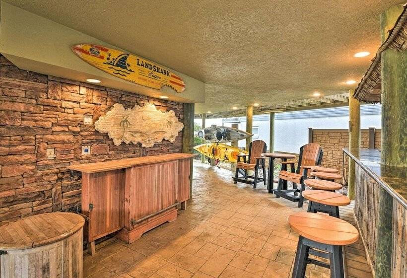 Chic Home: Ocean Views, Hot Tub & Game Room!