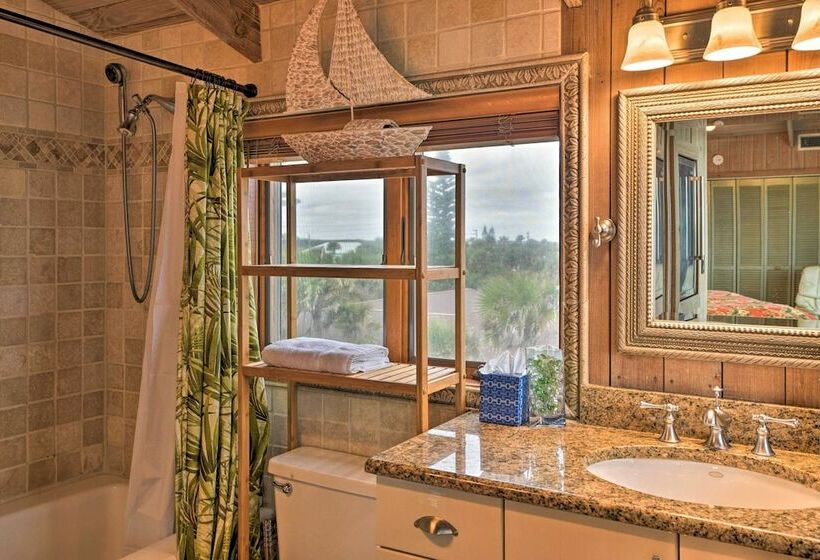 Chic Home: Ocean Views, Hot Tub & Game Room!