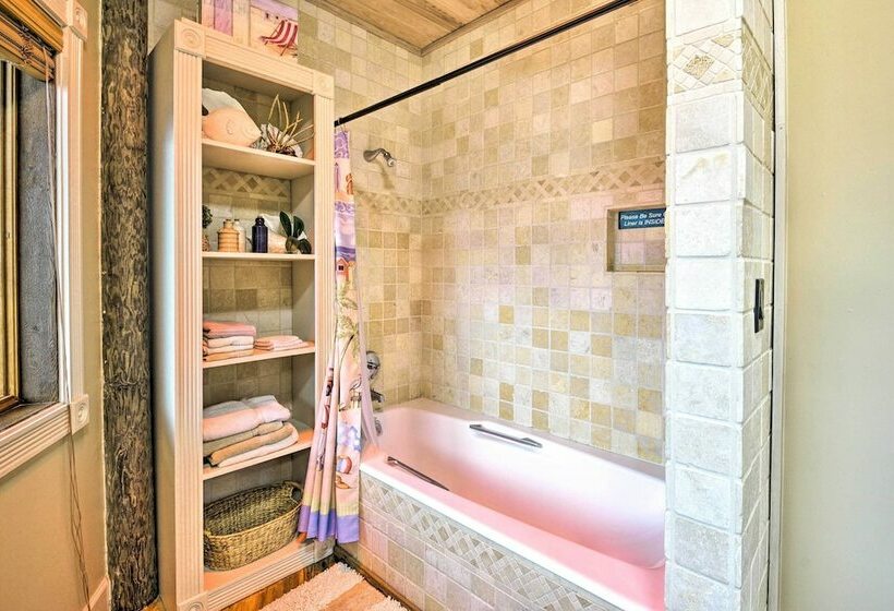 Chic Home: Ocean Views, Hot Tub & Game Room!